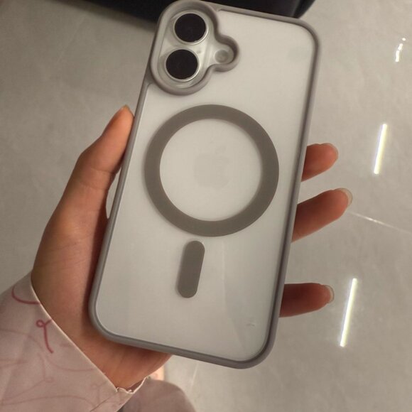 Cream iPhone16 Case - Picture 2 of 2